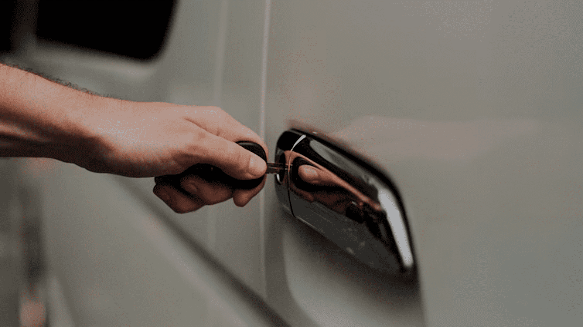 Apertura de auto sin llave - Cerrajeria Automotriz Zona Oeste - Cerrajeria Olivas